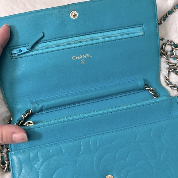 Chanel Lambskin wallet on chain WOC Tiffany blue - Picture 4 of 10